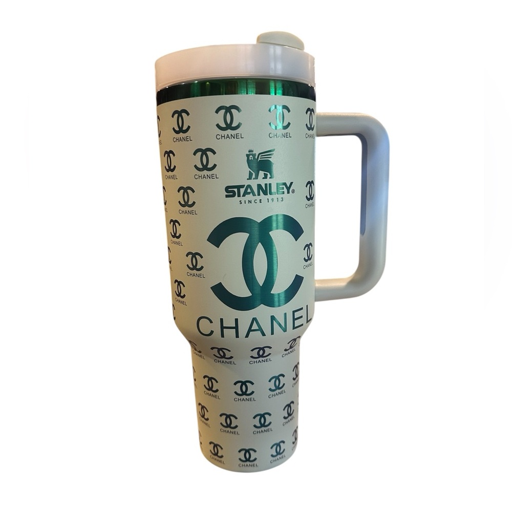 Stanley 40oz Cream Travel Tumbler with Metallic Rainbow Chanel Logos LiKe New - Picture 6 of 6